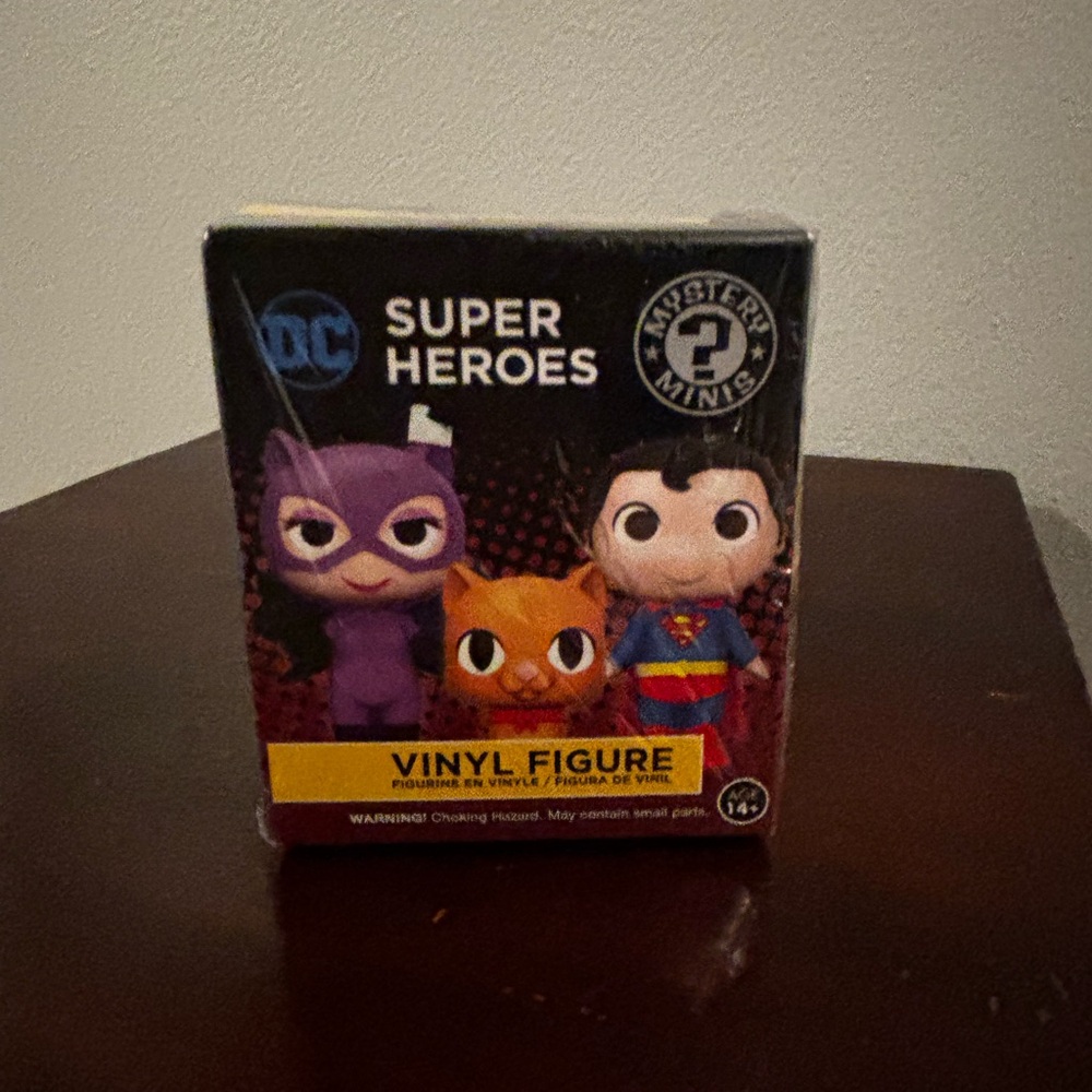NWT In Sealed Box DC Super Heroes Mystery mini Vinyl Figure Funko